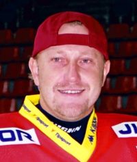 Obrázek “http://www.hokejcb.cz/foto/hraci/hudacek_velky.jpg” nelze zobrazit, protože obsahuje chyby. Obrázek “http://www.hokejcb.cz/foto/hraci/hudacek_velky.jpg” nelze zobrazit, protože obsahuje chyby.